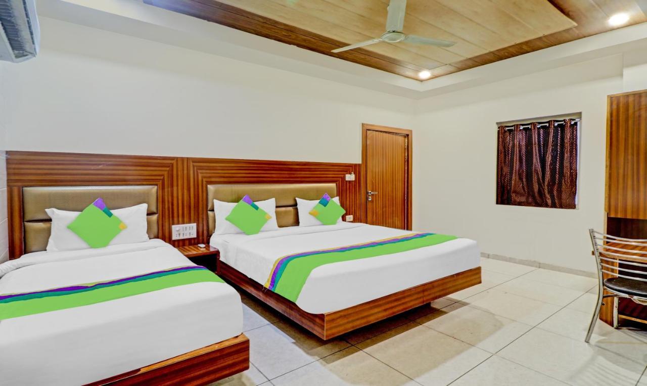 Treebo Taj Dream Hotel Agra  Bagian luar foto
