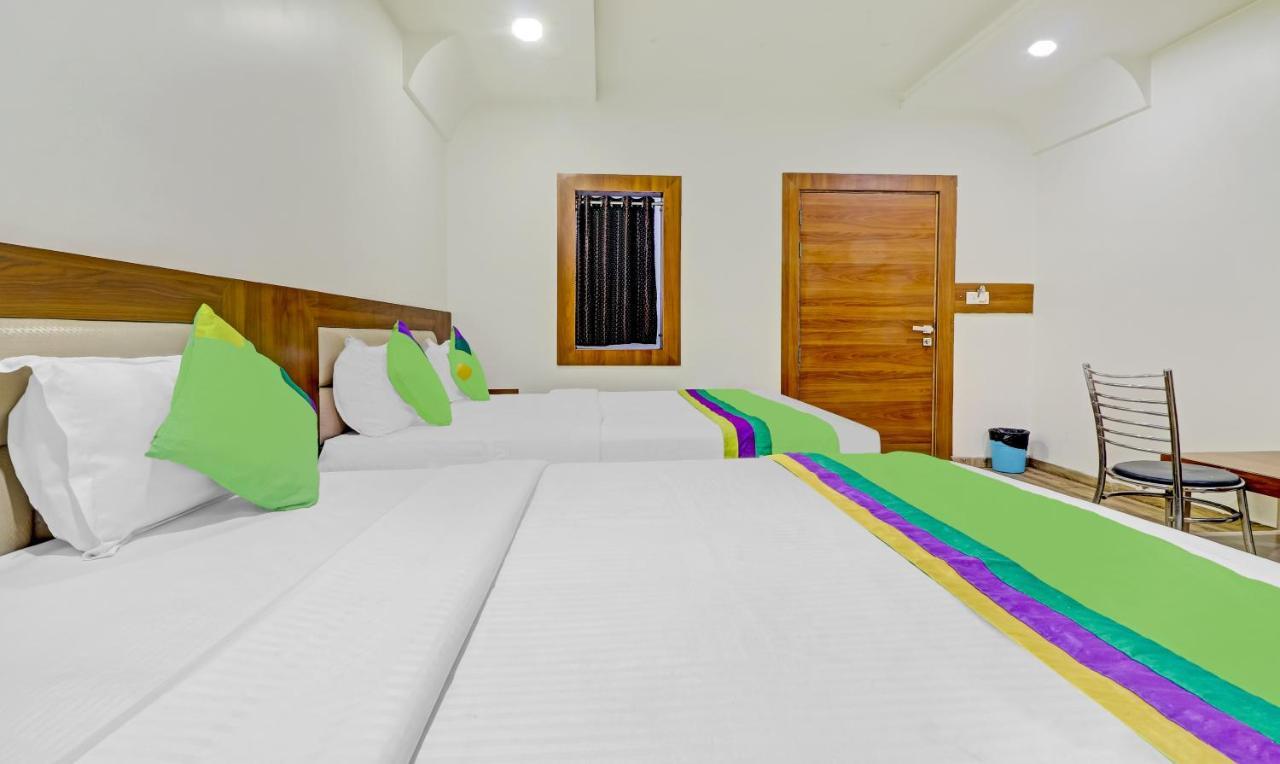 Treebo Taj Dream Hotel Agra  Bagian luar foto